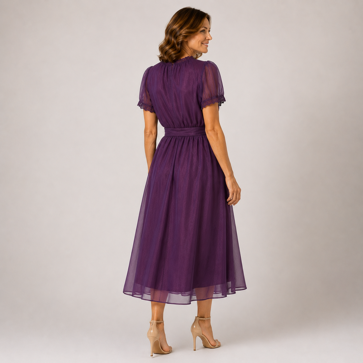 Flavia | Maxi Vestido con Escote de Gota y Bordado en Chiffon con Encaje