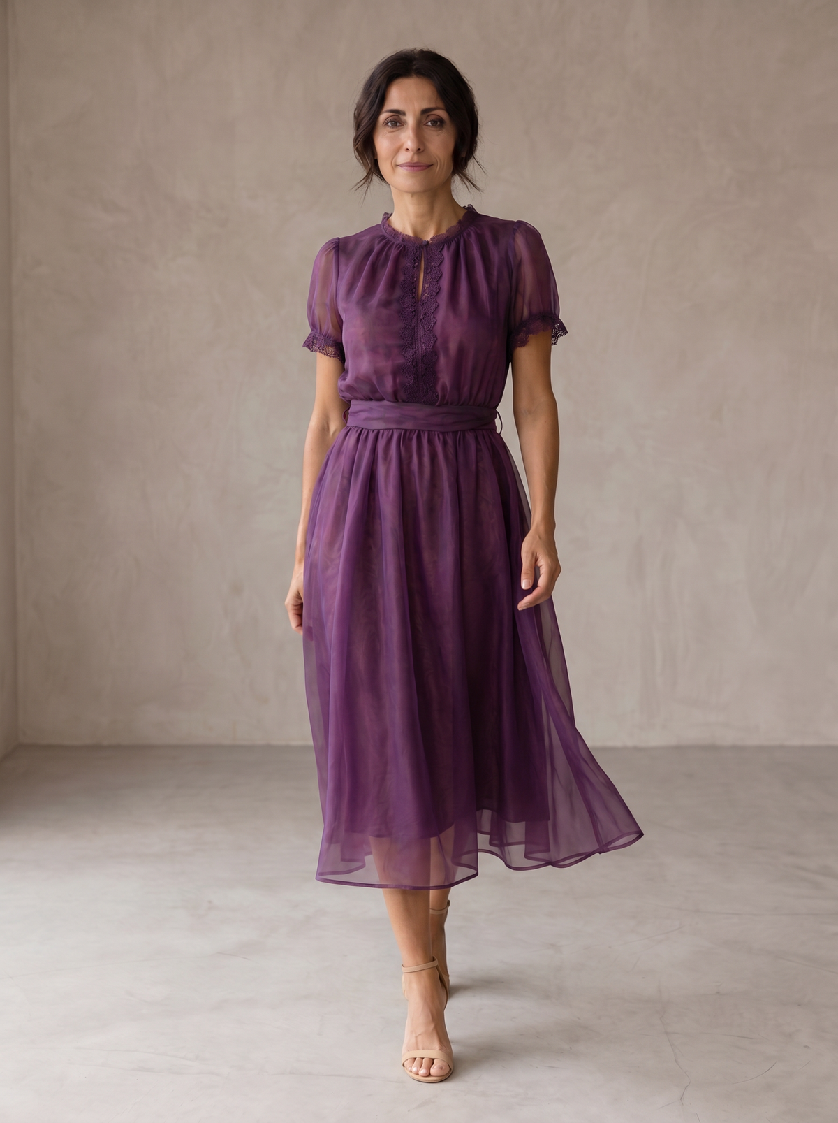 Flavia | Maxi Vestido con Escote de Gota y Bordado en Chiffon con Encaje