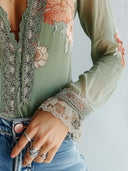 Boho Verde | Blusa Bordada Floral
